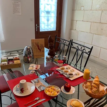 Le Medoc De Clemence בית הארחה Lamarque