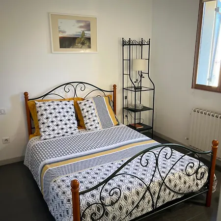 Le Medoc De Clemence Lamarque